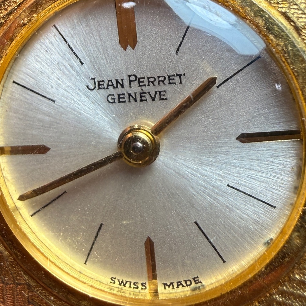 Vintage Villereuse 17 jewels pendant watch gold tone